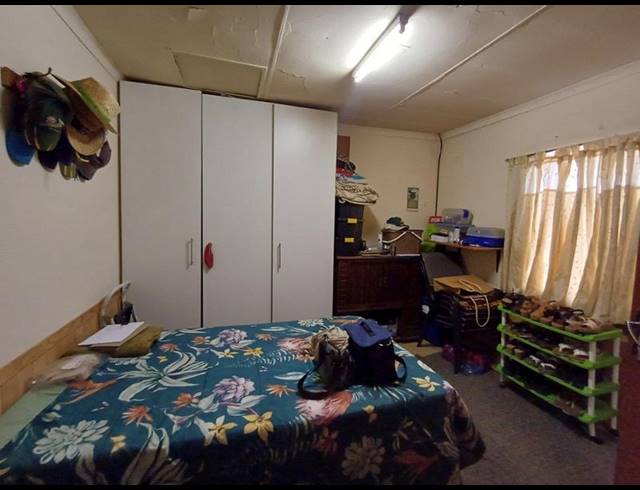 5 BEDROOM HOUSE FOR SALE IN CLAREMONT